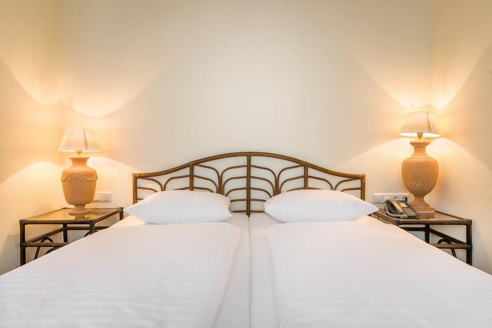 Select Hotel Silence Garden Koeln Bagian luar foto