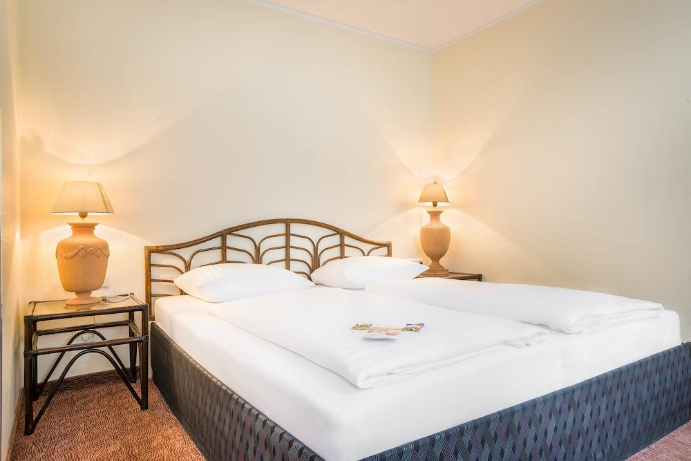 Select Hotel Silence Garden Koeln Bagian luar foto