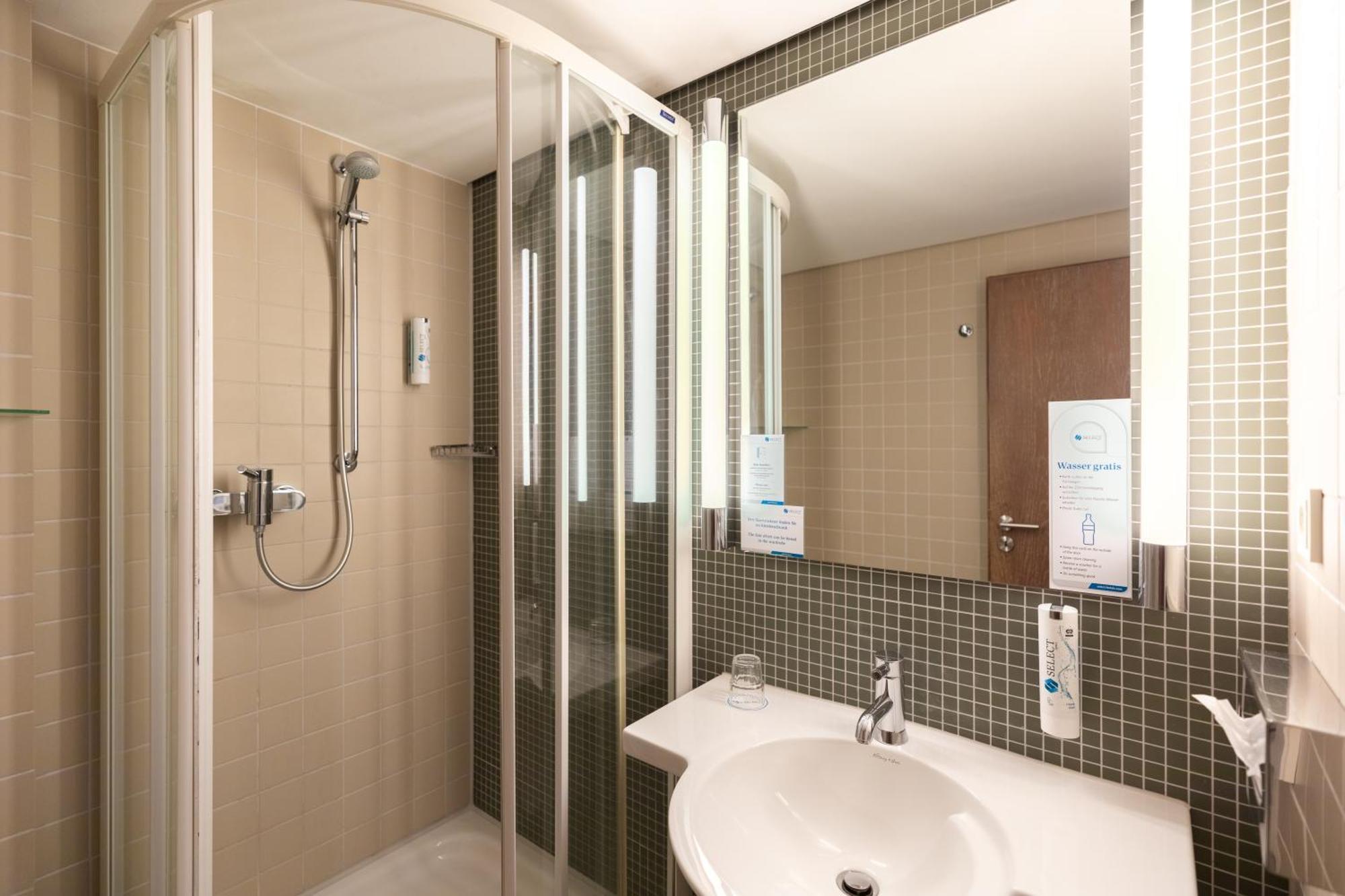 Select Hotel Silence Garden Koeln Bagian luar foto