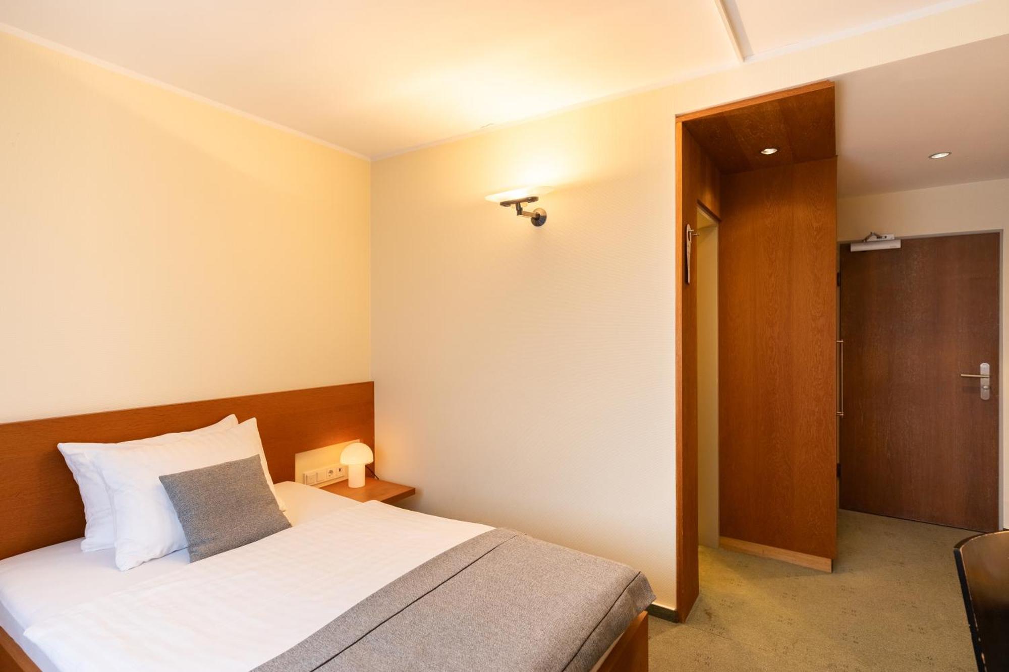 Select Hotel Silence Garden Koeln Bagian luar foto