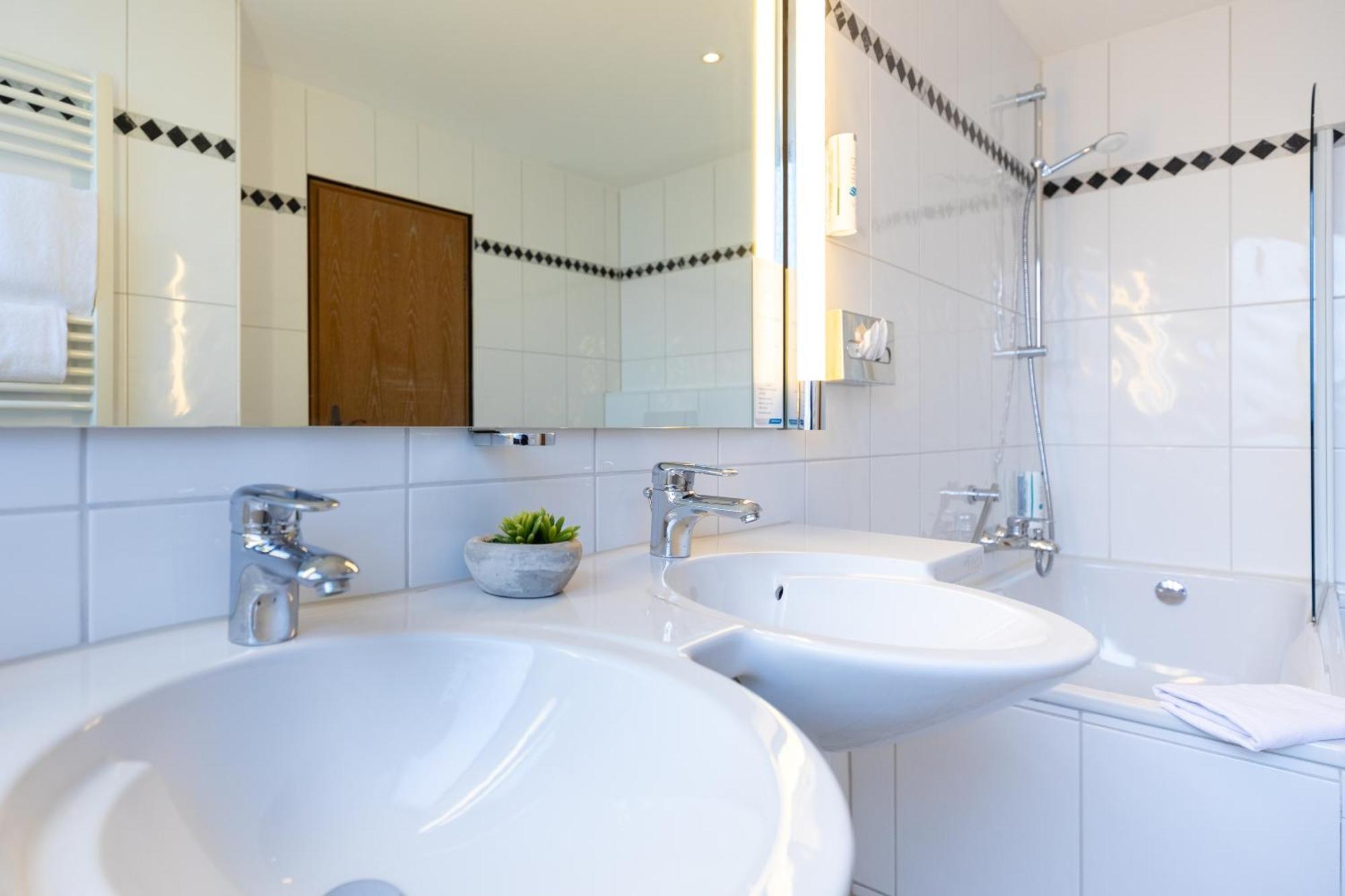 Select Hotel Silence Garden Koeln Bagian luar foto