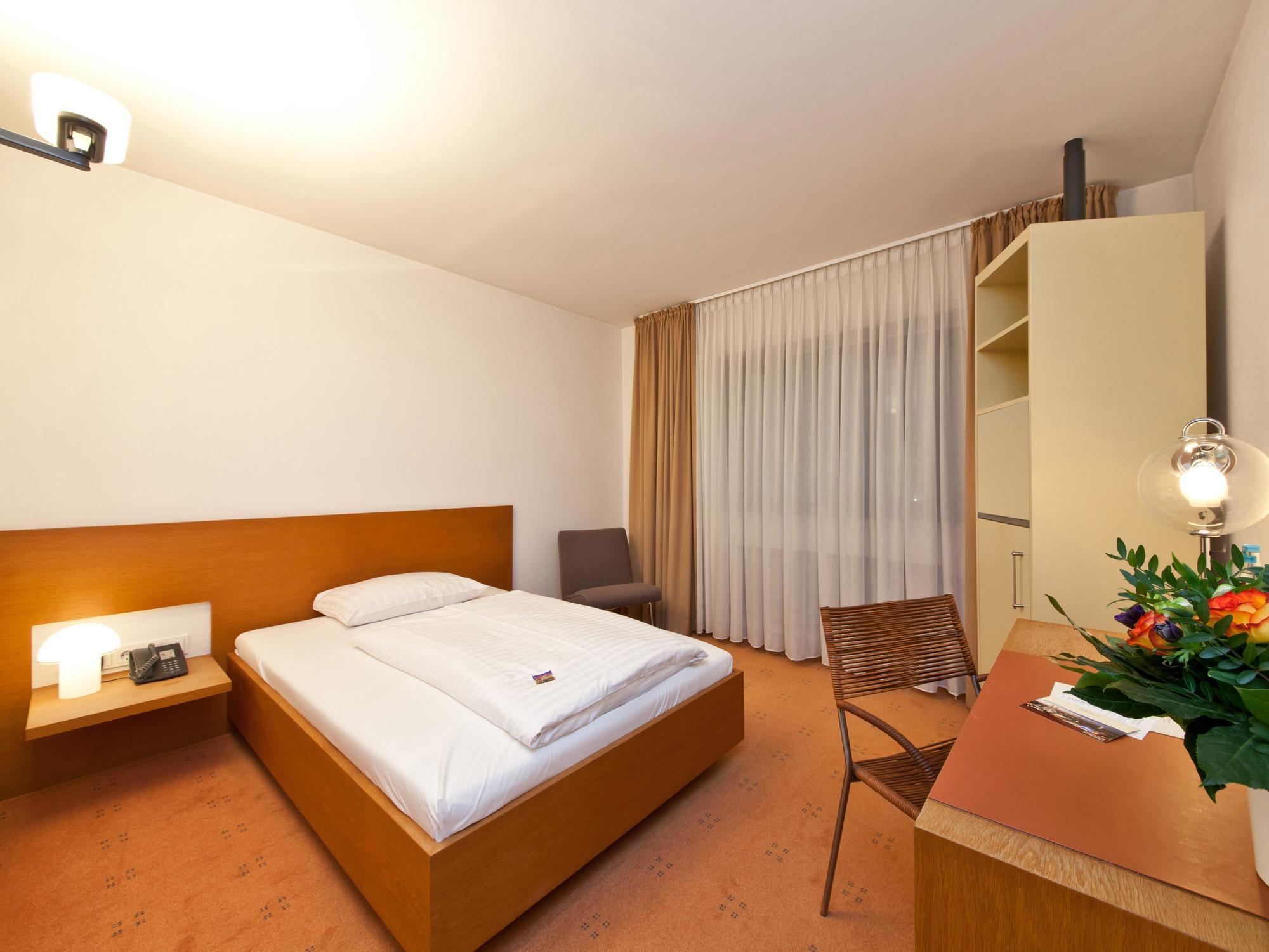 Select Hotel Silence Garden Koeln Bagian luar foto